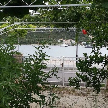 Srdan Appartamento Vinišće