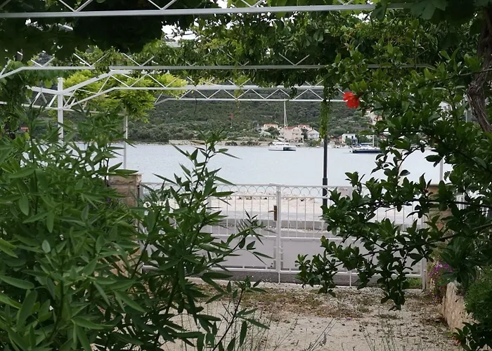 Srdan Appartamento Vinišće