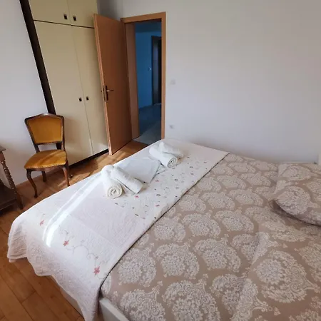 Apartment Srdan Vinisce